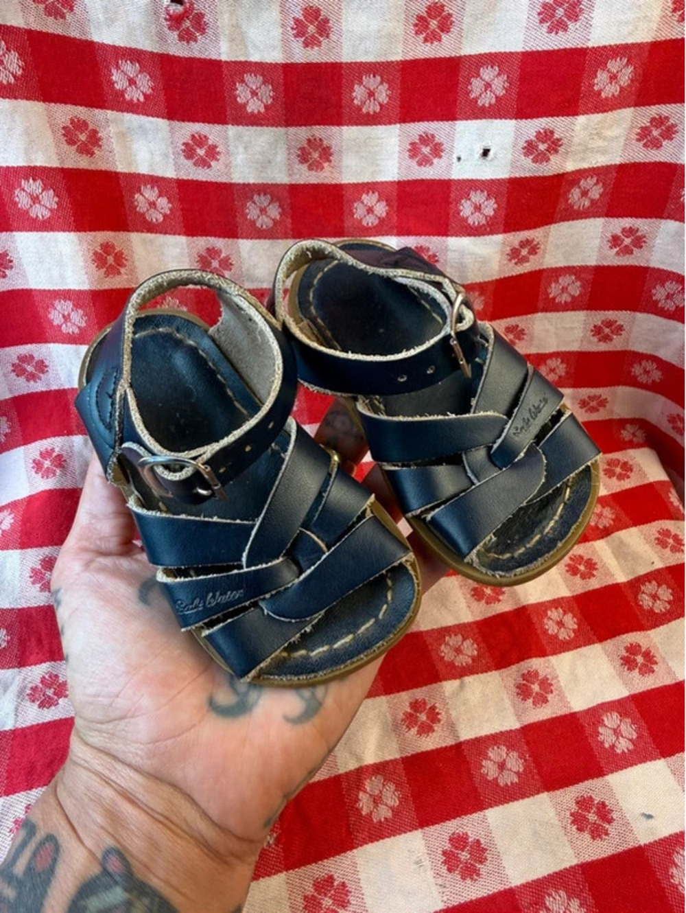 Navy blue leather saltwater sandals size toddler 4